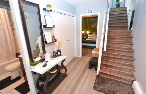 Bool Bear Lodge a pet friendly Pocono Vacation Home with Fireplace, BBQ and more - Foto 4