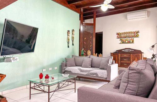 Casa com churrasqueira e piscina em Itanhaem - Foto 3