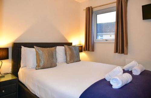 Cardiff Bay Retreat Sleeps 4 Parking - Pass the Keys - Foto 2