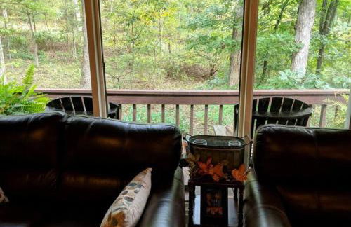 Round Cabin - 5 Min to Bedford PA - Deck - Hike- Golf - Photo 16