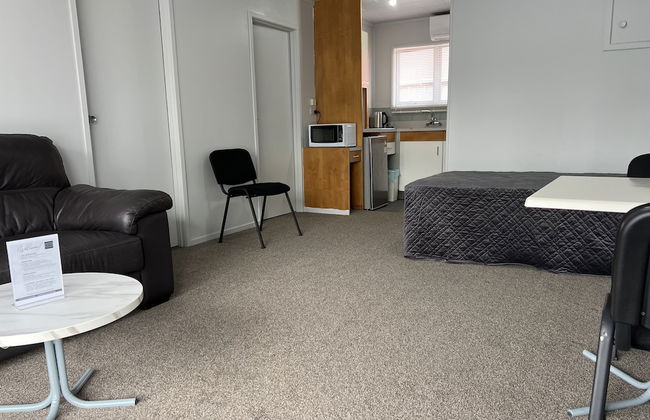 Aaron Court Motel - Photo 6