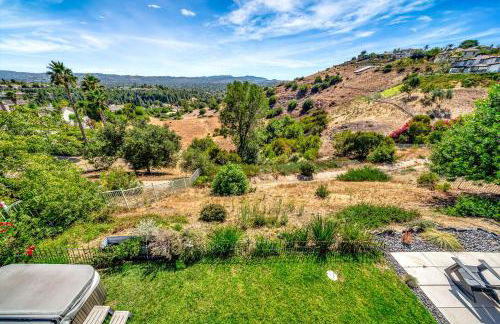 Stunning Hilltop 5BR With View And Hot Tub! - Foto 80