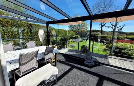 Wohlfühloase in der Eifel mit Weitblick in die Natur, Seenähe, Poolnutzung, Minigolf, Tennis und vieles mehr - Photo 6