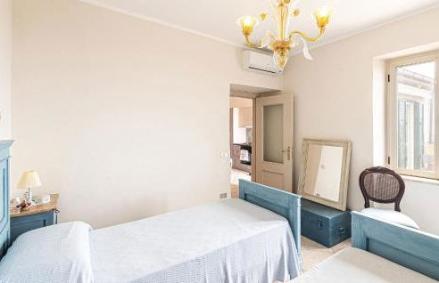 2 Bedroom Beautiful Apartment In Laureana Cilento - Photo 29