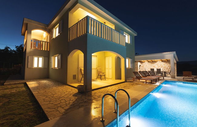 Idyllic Getaway Lovrec Villa With Pool - Foto 35