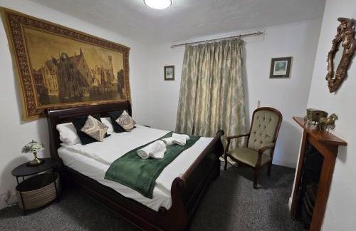 Cute Cottage in Egham Heathrow- 7 Guests 3 bedrooms - Foto 3