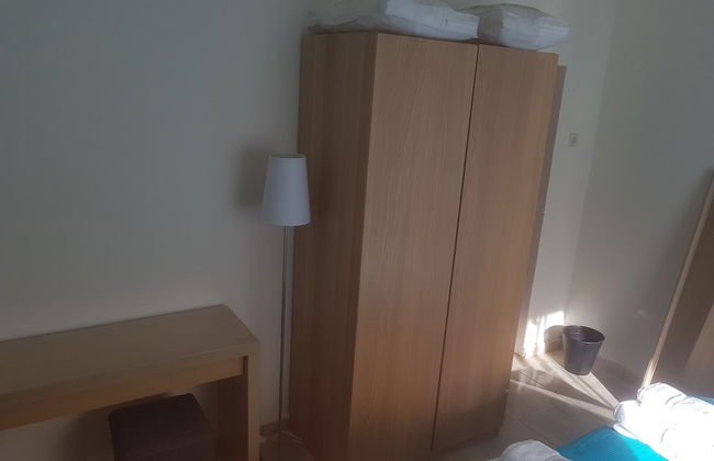 Camara Gardens Apartments with Pool - Photo 7