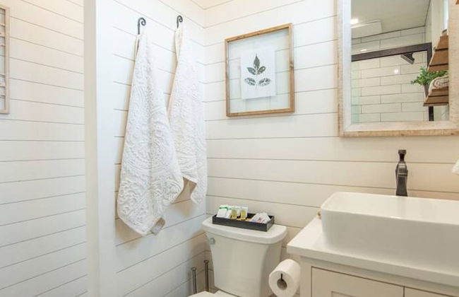 The Newtonian Tiny Container Home Near Magnolia - Foto 6