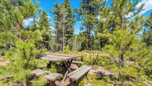 Slope Summit Rustic A-Frame Cabin w Scenic Views - Foto 3