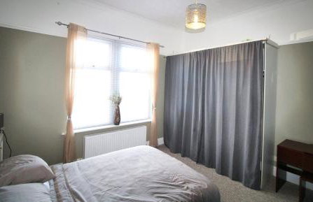 Large Bungalow - Sleeps 8 - 3 Large Beds - 2 Bathrooms - Off Street Parking - Pets Welcome - Very Large Enclosed Gardens - Fast Wifi - Foto 10