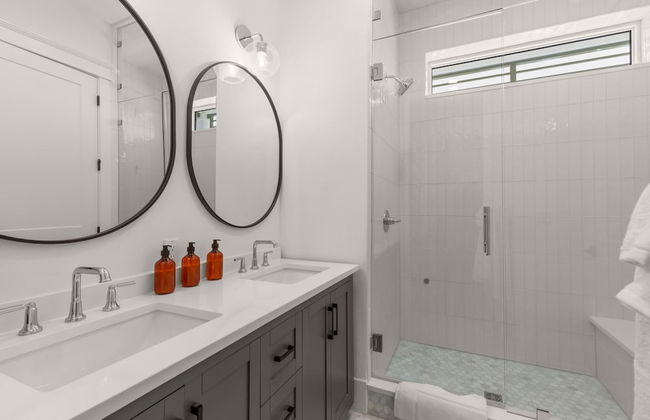 The Gemma Collection - 4 Stunning CWB Pool Homes - Foto 76