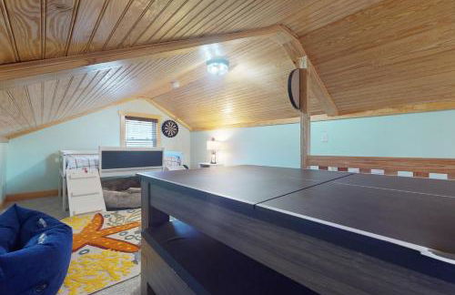 Coastal home with private hot tub and fire-pit, close to local attractions - Foto 25