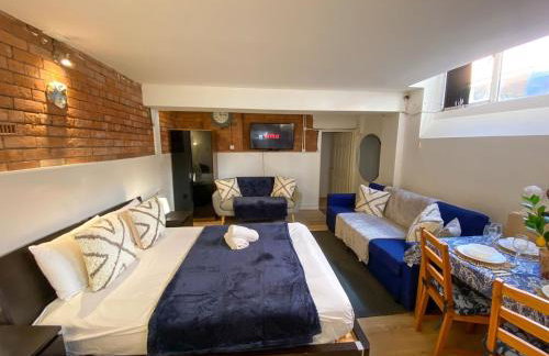 City Centre Beautiful & Cosy Studio Apartment - Photo 12