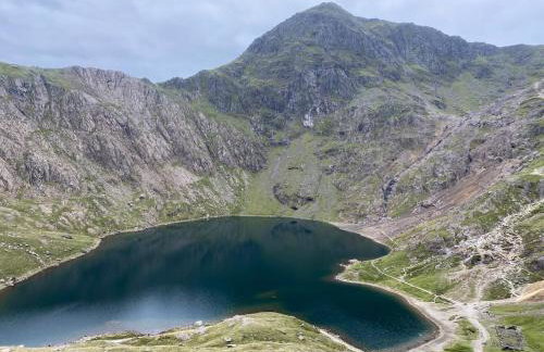 Plas yn iâl with stunning mountain views - Foto 10