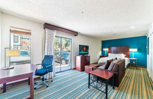Metro Extended Stays Phoenix - Photo 13