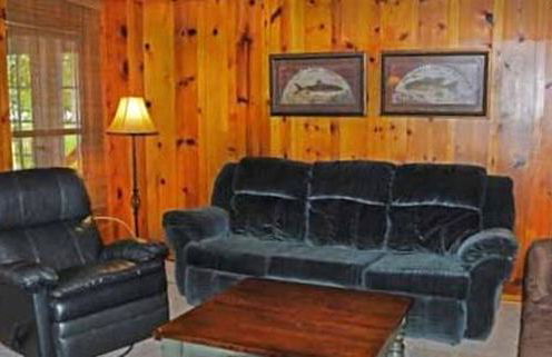 Rustic Waterfront Cottage Rental on the Guadalupe River in Texas - Photo 3