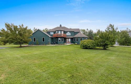 Charming Sister Bay Home Backyard Oasis & HotTub - Foto 48