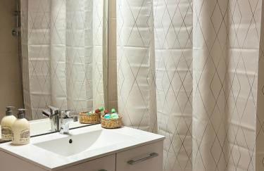 Côté Parc - appart cosy, terrasse, parking & au pied du métro à Lyon - Foto 14