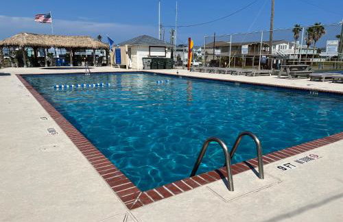 Zachary Beach House, Ocean views & walk to beach! - Foto 3