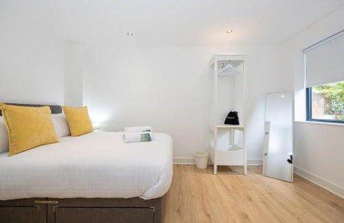 Brooklyn Mews-Free Parking-Village Location - Photo 23