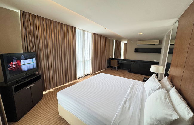 The Narathiwas Hotel & Residence Sathorn Bangkok - Photo 17