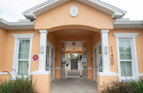 Comfortable home Near Disney & Private Pool 17414 - Foto 45