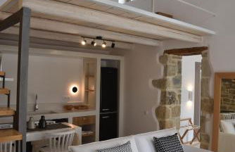 LAINI LUXURY SUITES - Photo 20