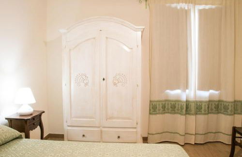 S'eredeu Apartments - Photo 4