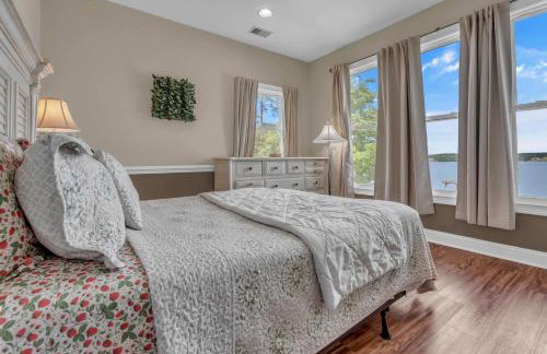 Lakefront Getaway - Dock, Pool, Sunset, Games - Foto 37