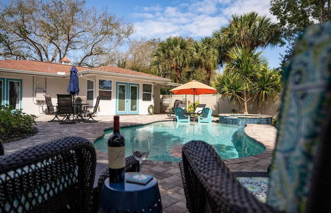 Home with Pool & Hot Tub Close to Beach - Foto 16