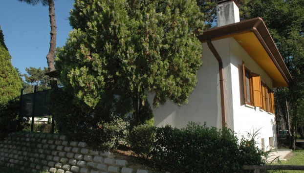 Spacious Villa With Garden and Garage - Foto 2, Immagine principale