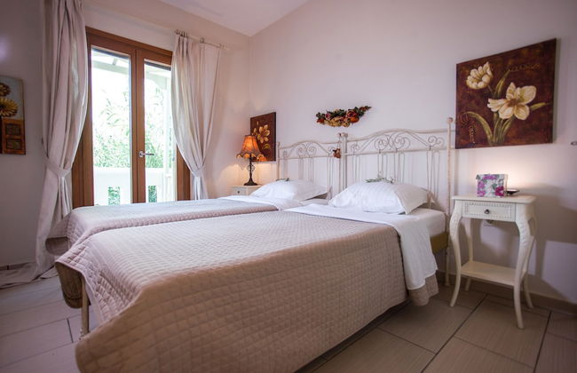 Alyko Villas - Photo 10