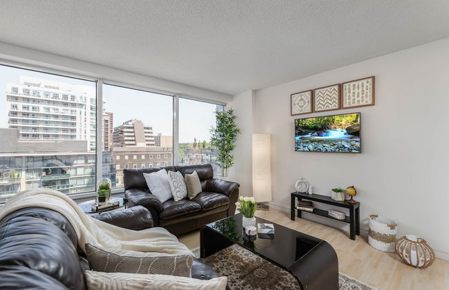 Corner Suite - Yonge & Bloor - Foto 20