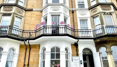 Fayvan Apartments - Photo 2