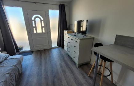 Studio NEUF et élégant avec CLIM - Photo 5