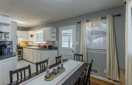 Enchanting historic townhouse by CozySuites - Foto 20