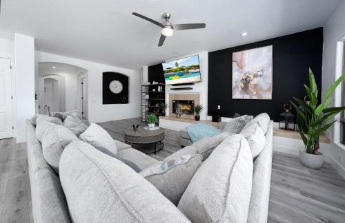 Luxurious 5BR Resort Style Home w/ Pool & Spa - Foto 38
