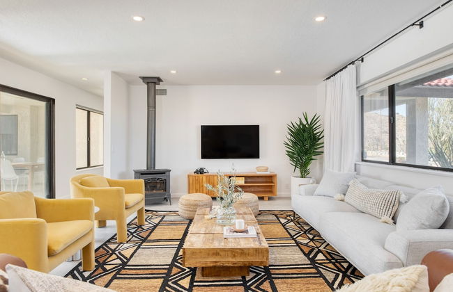 Lava Rocks by Avantstay Gorgeous Desert Haven w Pool Hot Tub Fire Pit Ping Pong - Foto 6