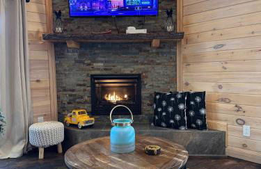 Treehouse Duo Lakefront 2 Private Hot Tubs - Photo 38