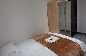 Modern 2-Bed High Spec Flat Apartment in Town Centre - Foto 11