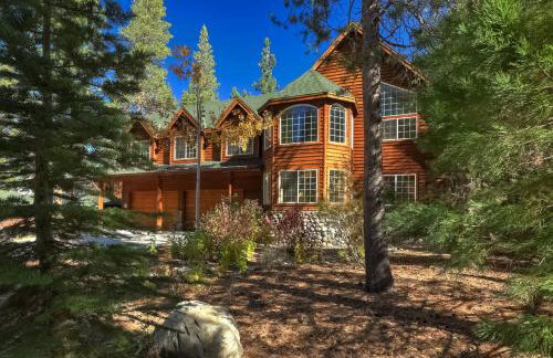 Fully Remodeled Tahoe Retreat with Game Room and Hot Tub - Foto 109