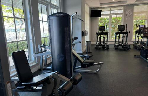 Luxury Oasis Suite - Photo 22