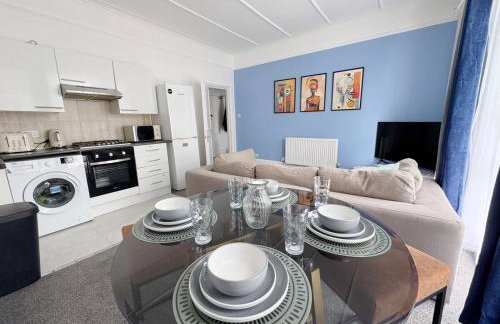 Prime Central London 2-Bed by Shops & Transport - Foto 2