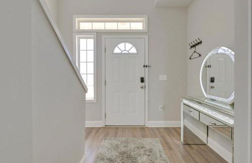 5 Mi to Charlotte Motor Speedway Cozy Townhome - Foto 22