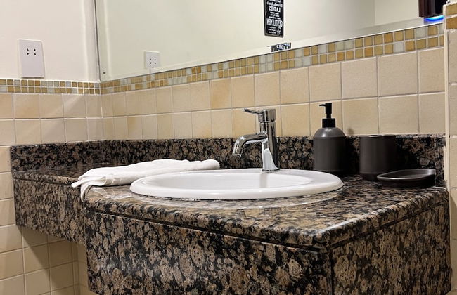 Robin Beach Hostel JBR - Photo 17