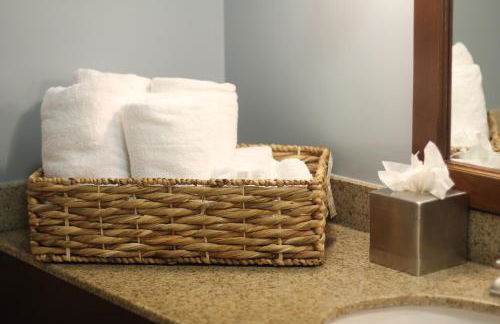 East Shore Beachfront Resort, Restaurant, Bar, AC, Spa, Pool & Gym - Foto 55