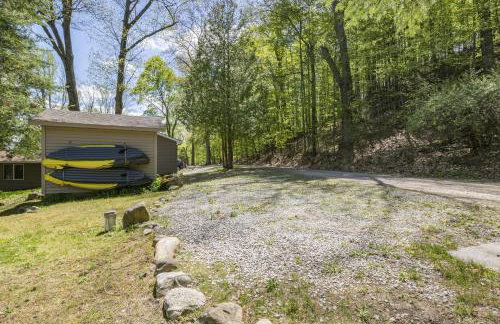 Beautiful Torch Lake House with Beach Access home - Foto 64