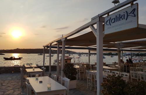 Helen's Minimal Studios & Apartments - Photo 49