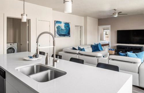 Gorgeous 2BD 2BA Pool,Gym,Htub near Convention Ctr - Foto 18