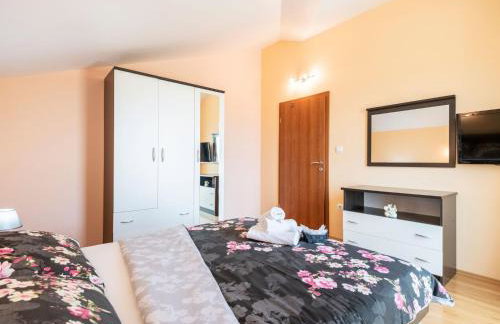 Holiday Home Villa Mile mit beheiztem Pool- Grill und Terrasse by Interhome - Foto 42